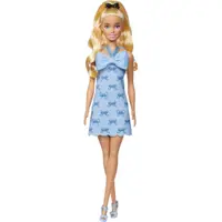Papusa cu funda albastra, Barbie Fashionista, HYT93
