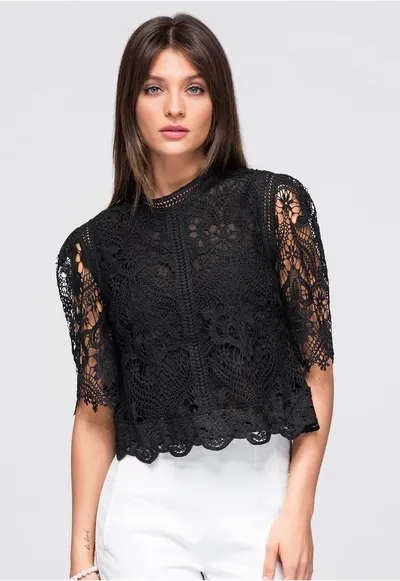 Bluza dama scurta cu decolteu inchis si maneci scurte din dantela OW-TS-E0044 - Negru