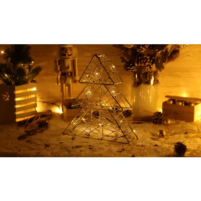 Brad de Craciun, auriu, din metal, cu baterii Timer 6+18h,15LED, 3000K, 2xAA