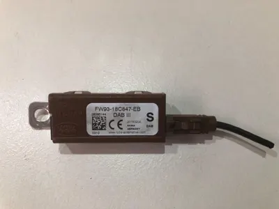 Amplificator antena fw93-18c847-eb Jaguar E-Pace (2017->) [X540]