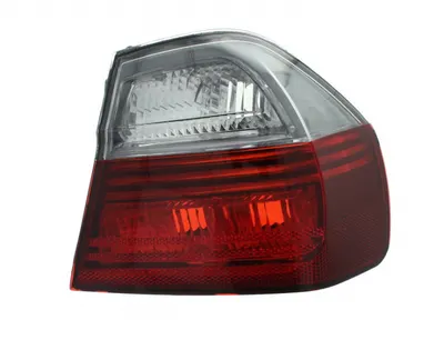 Stop lampa spate dreapta exterior culoare semnalizator fumuriu BMW Seria 3 E90, E91 Sedan intre 2004-2008