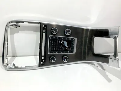 Consola centrala 31351079 Volvo XC60 facelift (2013-2017)