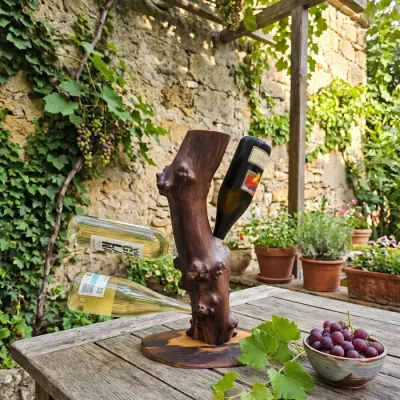 Suport Rustic din Lemn Masiv pentru 3 Sticle de Vin