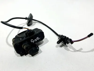 Motoras deschidere rezervor 3T0810773 Skoda Superb 2 (2008-2013)
