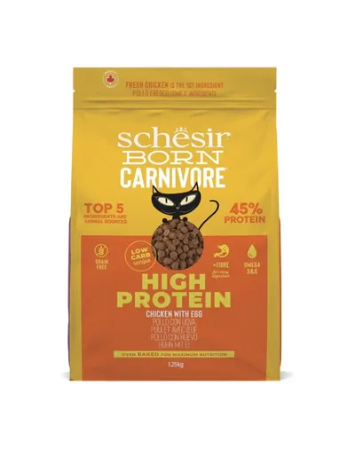 Hrană uscată pisici bogată în proteine SCHESIR Born Carnivore 1,25 kg pui cu ou