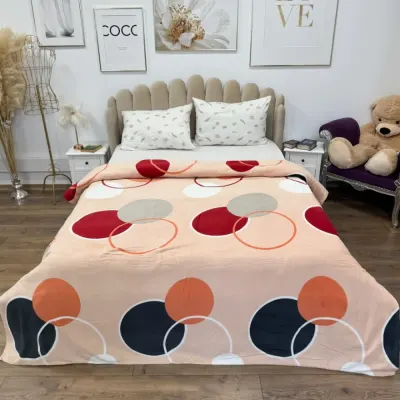 Patura Pufoasa CoCoLiNo (Fleece), 200x230cm, 240gr/m, Bej, Cercuri si Buline - Rasfatul Perfect pentru Serile Racoroase
