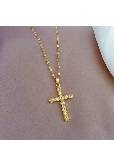 Colier auriu - din otel inoxidabil - cu pandantiv cruciulita si pietre - suflat cu aur 18k - Bernice C11