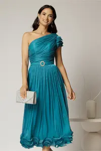 Rochie midi turcoaz din voal peliculizat cu volanase pe fusta