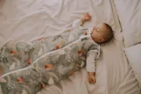 Sac de dormit din bumbac 0-24 luni Grow with me Boho Green Sleepee 2,5 tog