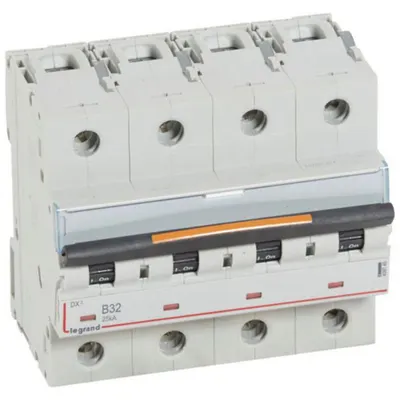 Disjunctor DX³-4P-400V~-32A-25kA-curba B - 6M