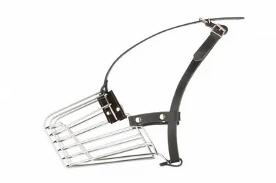 Botnita de metal, cromata, captusita cu neopren, circumferinta 31 cm x lungime 10.5 cm x inaltime 11.5 cm