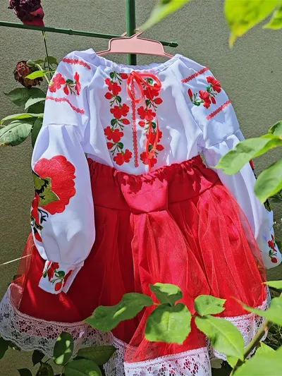 Compleu traditional fetite Miranda