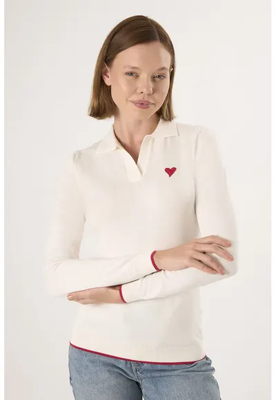 Pulover polo cu terminatie contrastante - Crem