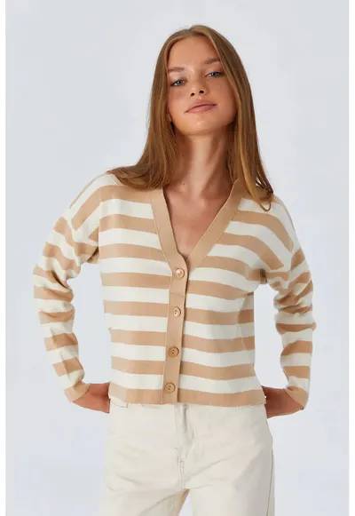 Cardigan dama - cu dungi - decolteu in V - nasturi - natural - tricot
