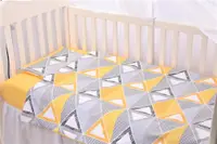 Set complet 7 piese lenjerie si aparatori patut 120x60 cm din bumbac model forme geometrice