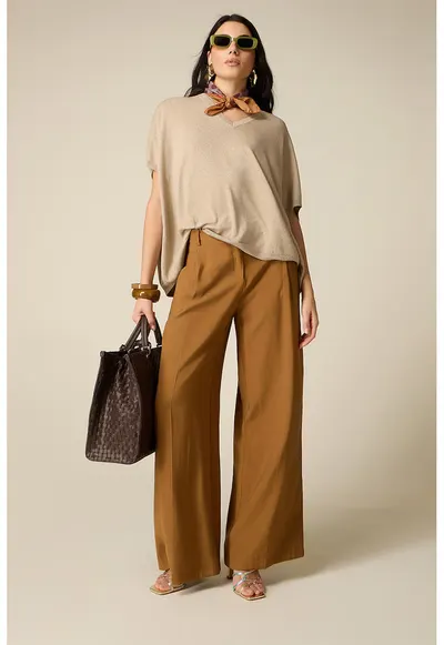 Pantaloni cu croiala ampla si talie medie - Caramel
