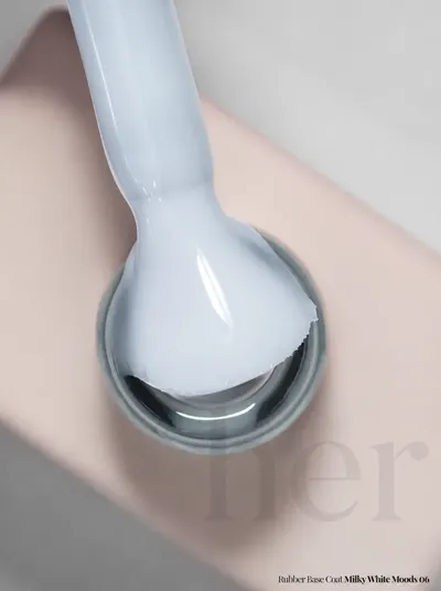 HER Rubber Base Coat MILKY WHITE MOODS 06