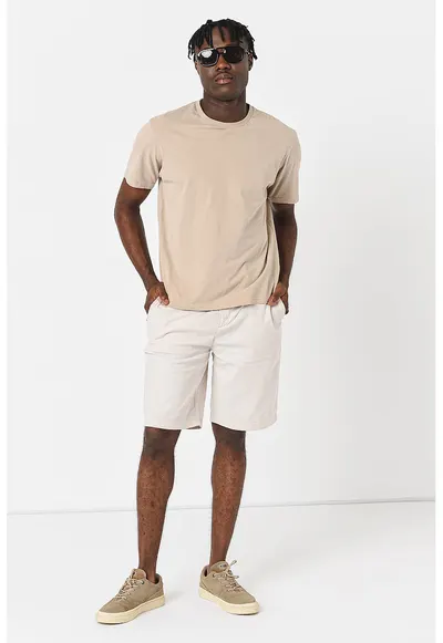 Pantaloni scurti din amestec de in cu snur in talie Mick - Crem