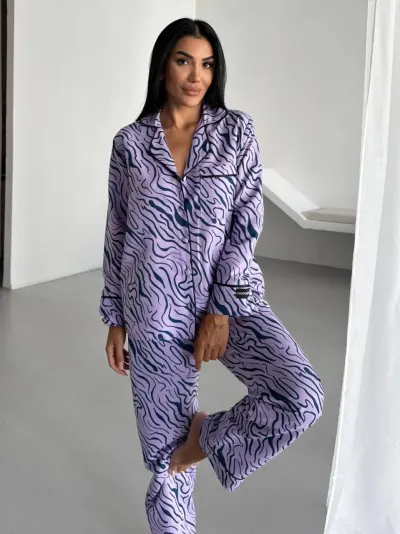 Set pijama dama din doua piese, cu nasturi – 2500282, Lila cu imprimeu abstract
