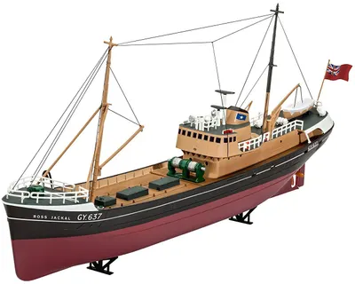 Model asamblat Revell - Нavă de pescuit North Sea Trawler (0524)