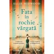 Fata in rochie vargata