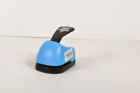 Perforator de hârtie