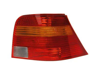 Stop tripla lampa spate dreapta potrivit VW GOLF HATCHBACK 1997-2006 - (Semnalizator portocaliu, culoare sticla: rosu)