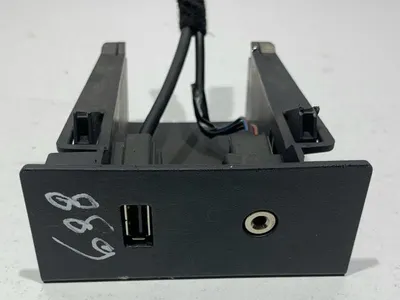 Interfata intrare aux si usb BM51-A044L28-ADW Ford Focus 3 (2011-2015)