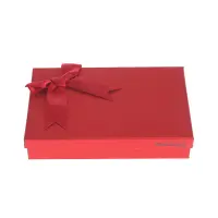 Cutie de cadou rosie cu funda 19 cm