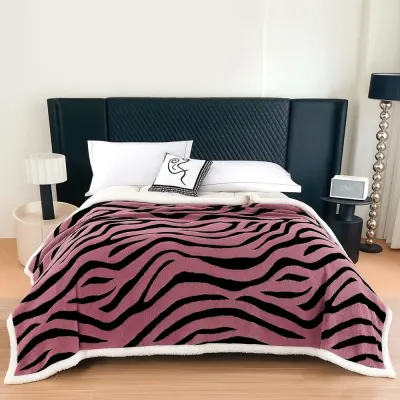 Patura Cocolino Groasa cu Blanita Sherpa, 200x230 cm, Zebra, Roz inchis