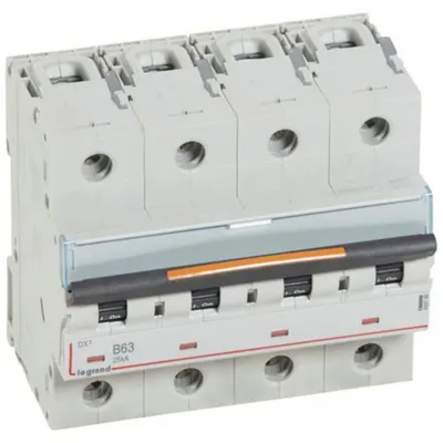 Disjunctor DX³-4P-400V~-63A-25kA-curba B - 6M