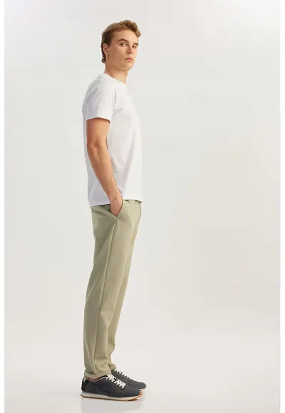 Pantaloni uni cu snur in talie - Maro camel