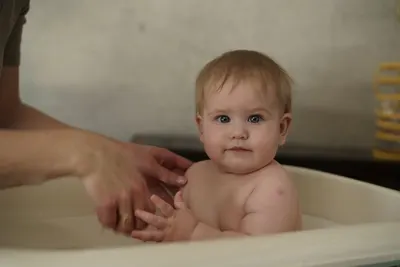 Cadita pliabila cu dop de scurgere si termometru Tega Baby Natural Linen