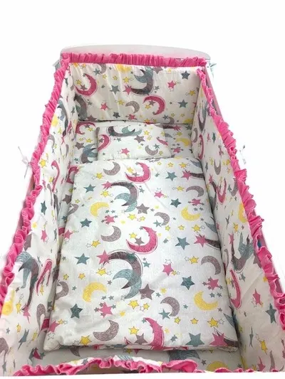 Lenjerie patut cu 5 piese Croitoria Noastra Stelute cu luna roz 120x60 cm