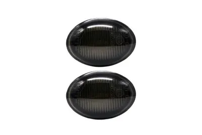 Semnalizator lampa lateral stanga dreapta fumuriu, LED, dinamic potrivit ABARTH 500 595 695, 500C 595C 695C; ALFA ROMEO 4C; FIAT 500, 500 C; FORD KA; LANCIA YPSILON 0.9-1.8 dupa 2003