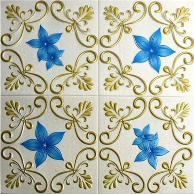 Tapet decorativ 3D cu flori albastre și ornamente aurii – 70 × 70 cm