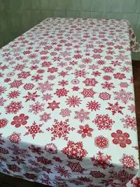 Fata de masa (mare) BBC Ranforce, alb/stelute rosii, 240x150 cm, Andana | 1 buc