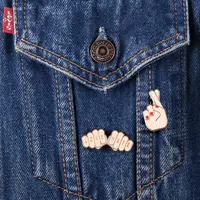 Insigna - Hands