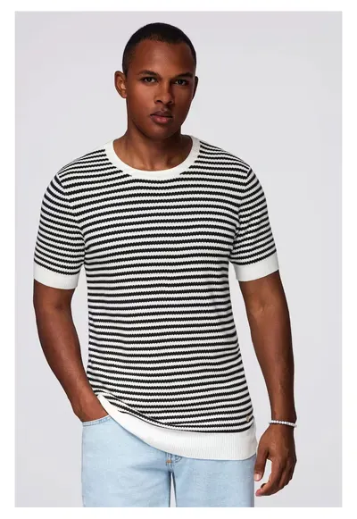Tricou din viscoza OM-TSCT-0255 - Negru