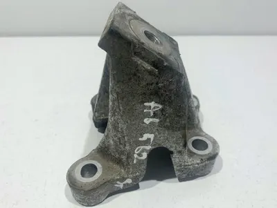 Suport motor stanga fata 4F0199307AA Audi A6 facelift (2008-2011) [4f, C6] 3.0 tdi CDYA