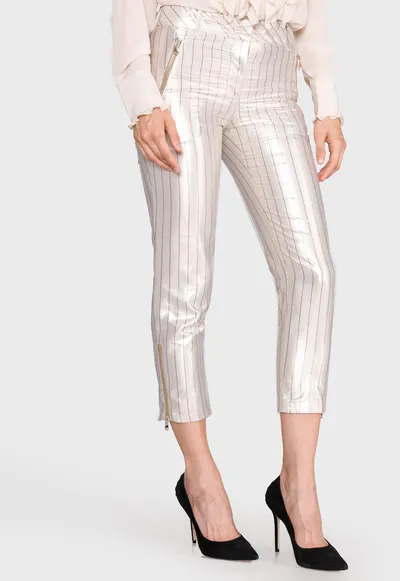 Pantaloni cu aspect metalic si dungi