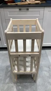 Turn de invatare si activitati Montessori realizat din brad slefuit