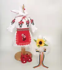 Set Botez Traditional a, Costum Traditional Muna 5 - 2 piese costumas si lumanare