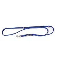 Lesa antiderapanta, albastra, dublu ajustabila, 2 carabine, lungime 2.2 m, pentru caini cu greutate de pana la 50 kg