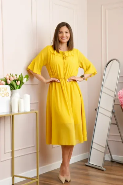 Rochie galbena vaporoasa cu elastic in talie si volanas la decolteu Allegra