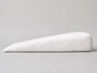 Perna antiregurgitare pentru copii Danpol cu spuma Visco Memory Foam, husa cu Aloe Vera 60 x 38 cm