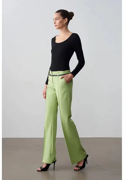 Pantaloni dama - crep - casual - cu curea - verde menta