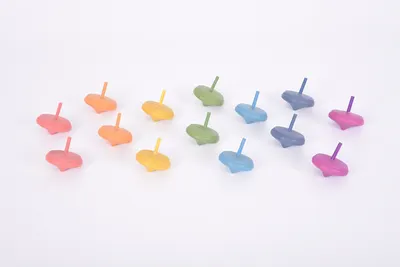 Set de 14 titirezi din lemn
