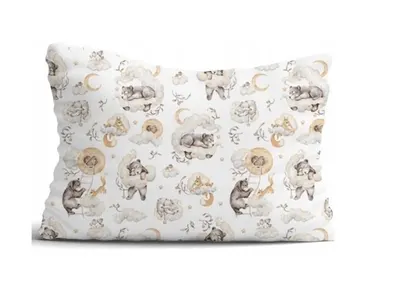 Fata de perna antialergica pentru copii BabyMam Beige Bears realizata din 100 bumbac respirabil, inchidere cu fermoar, dimensiune 40x60 cm