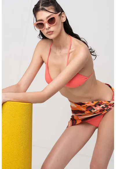 Sutien de baie cu cupe triunghiulare si logo - Coral
